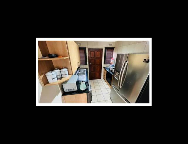 3 BEDROOM HOUSE FOR SALE IN CLAYVILLE